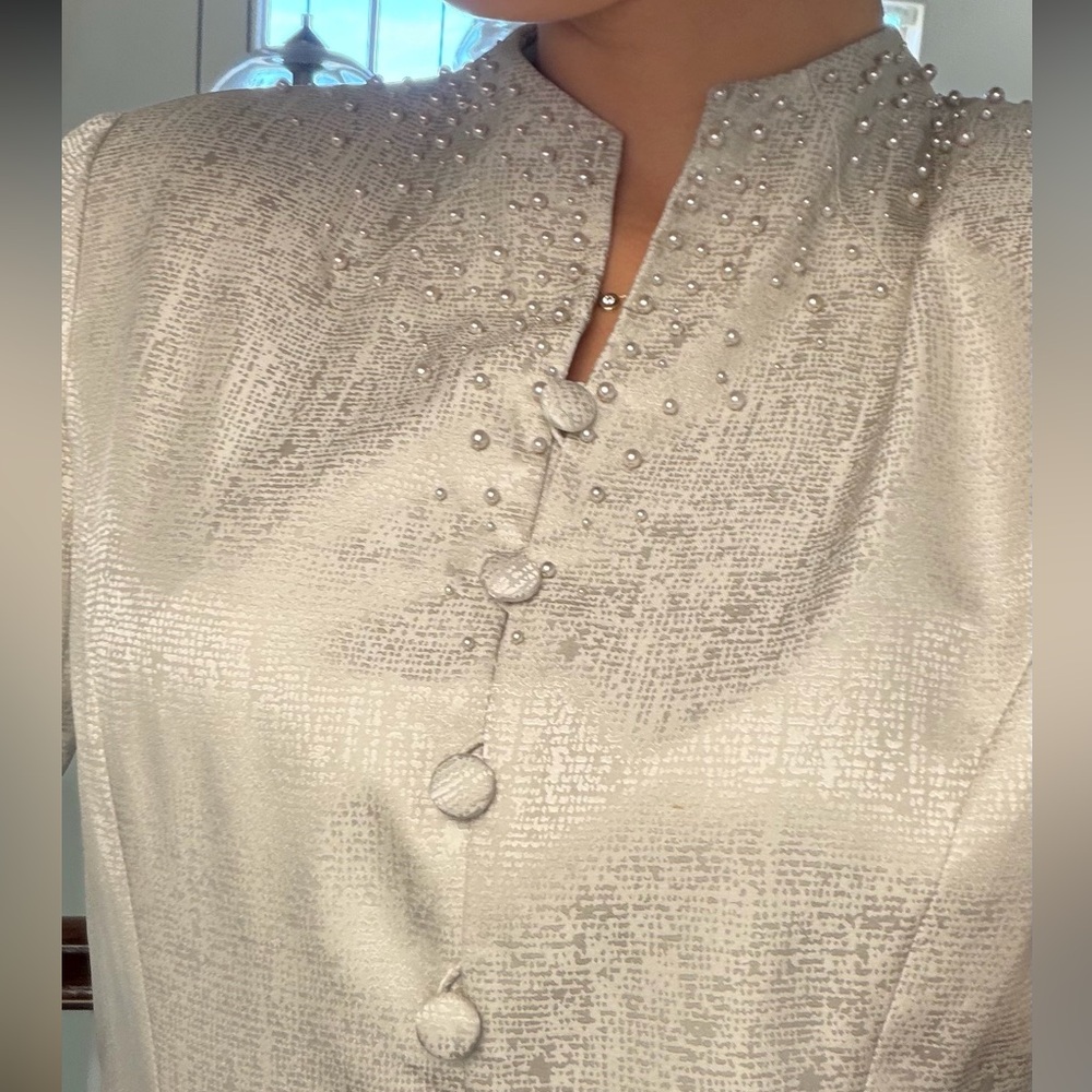 Elegant Silver Women's Blouse with Button Detailing - Picture 6 of 12